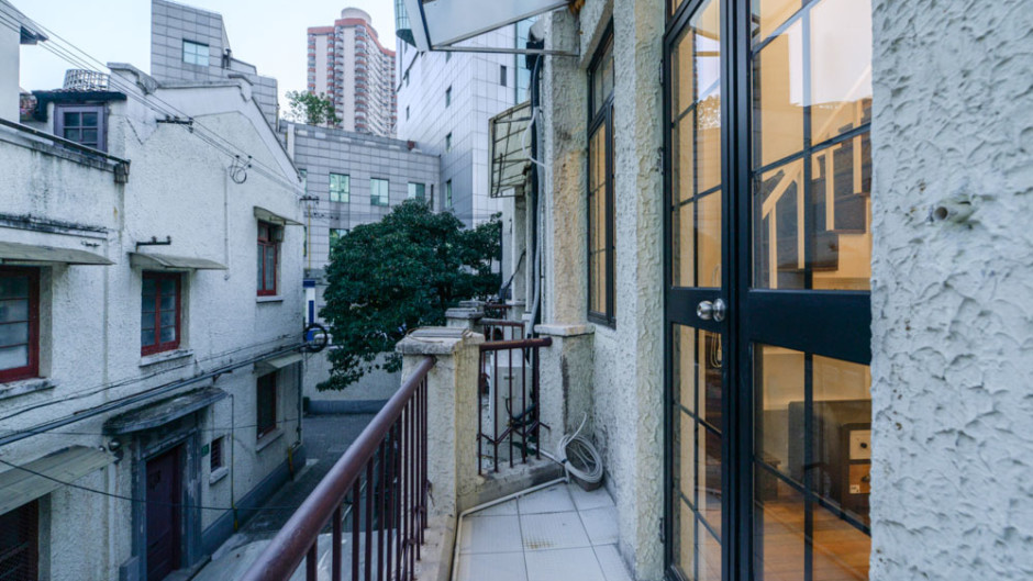 Shanghai Lane House Loft Apartment for rent near Jing'an Temple