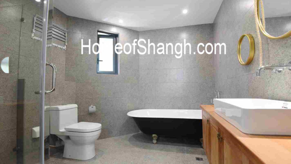 Shanghai apartment for rent with terrace on Yuyuan road 